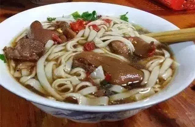 环球品鉴 无辣不欢的湖南人，他们一日三餐都吃什么？广东人：有点不敢去了