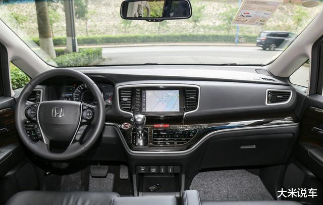 本田|本田又出颜值商务车，油耗5.8L，双电动移门，跌至“清仓价”
