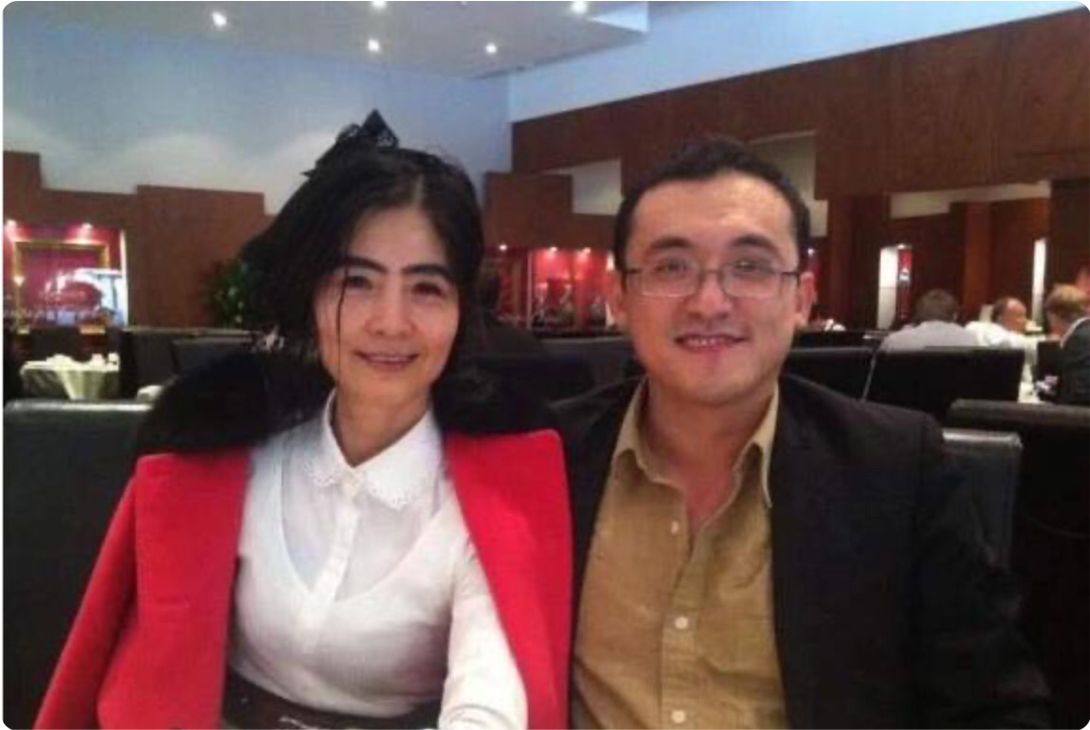 非诚勿扰|当年50岁阿姨参加非诚勿扰，上台一小时被33岁富豪牵走，后来怎样