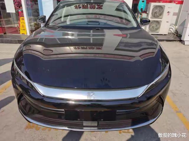 「比亚迪汉」首批“比亚迪 汉”正式到店，国产中的“颜值帝”，破百仅需3.9秒