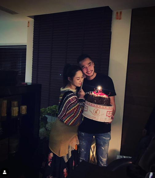 阿娇▲赖弘国发深情长文卖人设？被曝一年在阿娇身上花5000万