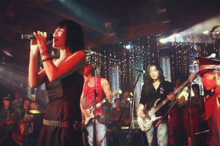 「摇滚乐」摇滚乐坛的女歌手罗琦、姜昕，斯琴格日乐