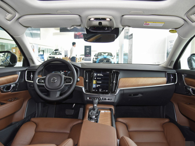 沃尔沃s90|“行走的堡垒”，新款沃尔沃S90上市，直降8.5万，奥迪A6L靠边站