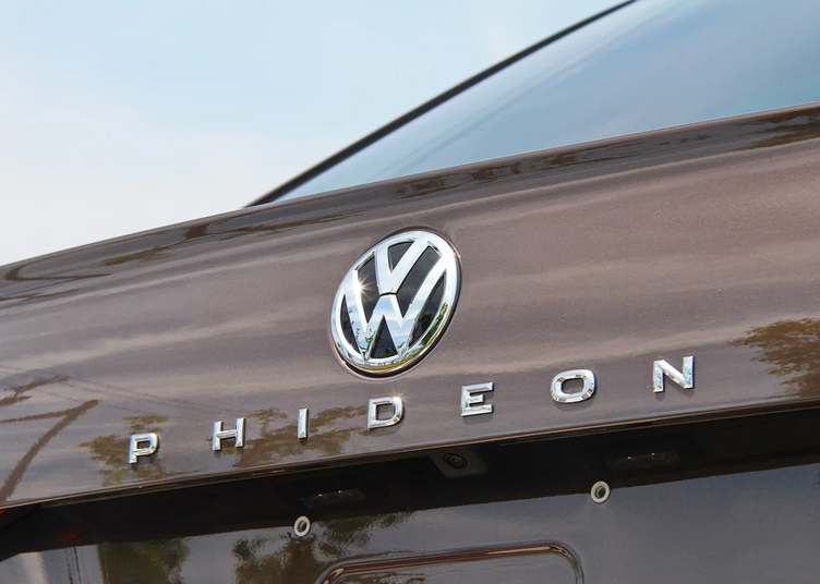 「大众帕萨特」还买什么帕萨特，大众这次真的拼了，22W买带字母的旗舰豪华车。