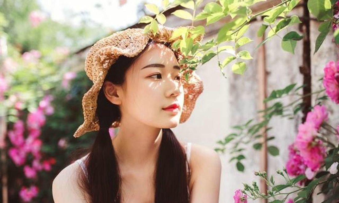 「补水」“黑黄皮”的女生,每天坚持做好4件事,让你夏天白到发光