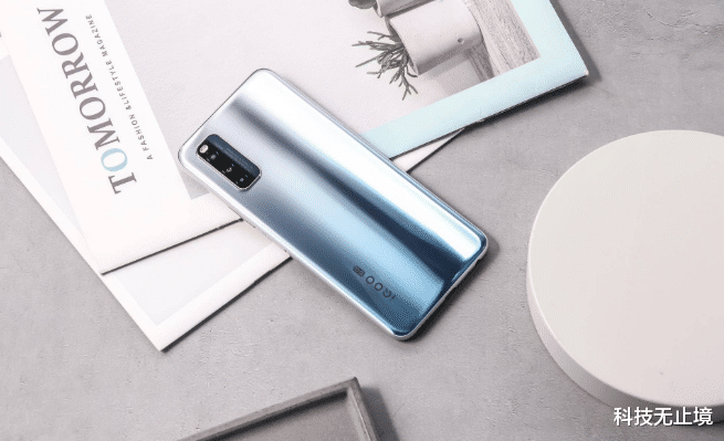 余承东|千元机等于不值得买？这4款手机真正的高配低价，你买对了？