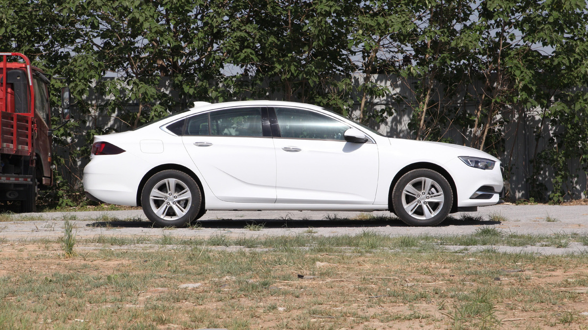 『别克君威』预算16万，先试大众速腾，再开别克君威，车主：买什么车心里有数了