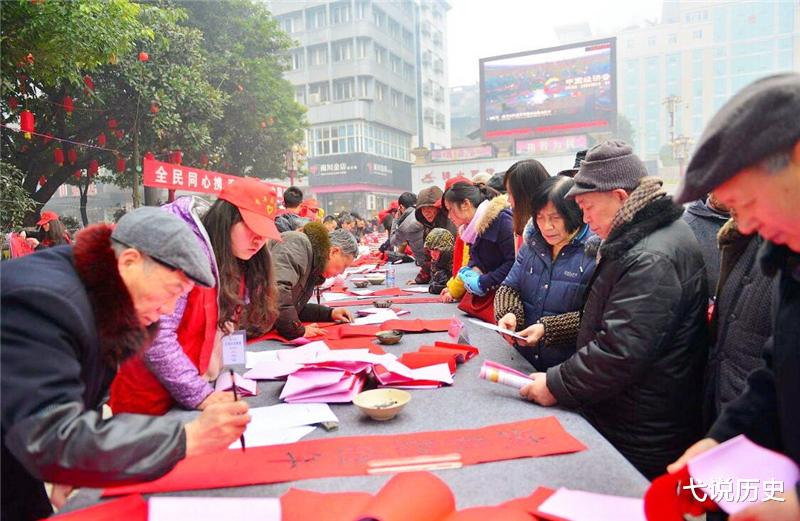 「火葬场」火葬场出一上联:“早来晚来早晚得来”,下联一出,让人很不舒服
