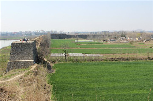 #故宫#中国古代最气派宫殿，比故宫还大12000平方米，为何却成烂尾楼？