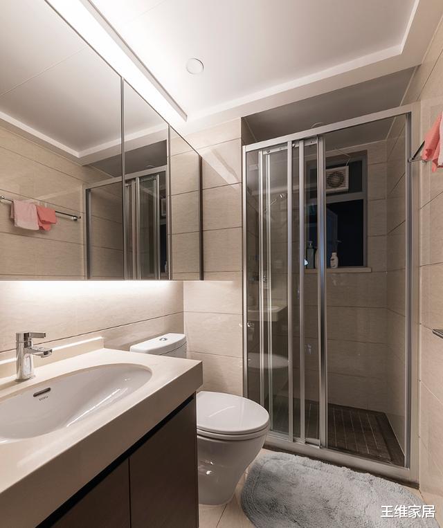 @她家装修太干净！玄关餐厅一体式卫生间三连门，邻居看完都照着装