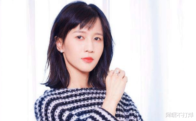 『papi酱』papi酱: 我卸妆了, 莉哥: 我也卸妆了, 阿冷: 我来表演一个惊悚片