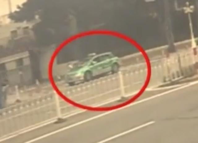 『碰瓷』男子周游全国打车不花钱，还倒赚了6万多，司机：碰见他算倒霉