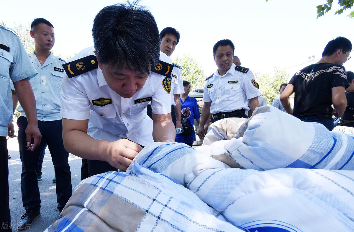 |大学新生，开学是否带被褥，不要被这些“想法”跑偏，父母需注意