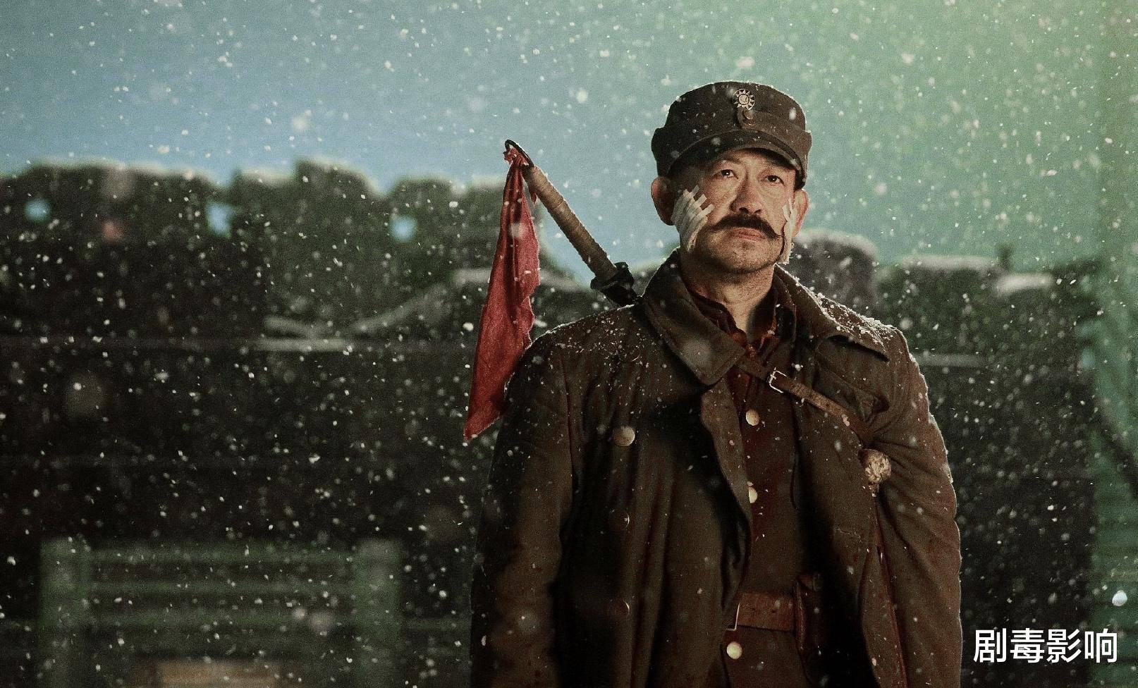 八佰|《八佰》中的“小鲜肉”们，满脸是灰，却比任何时候都帅