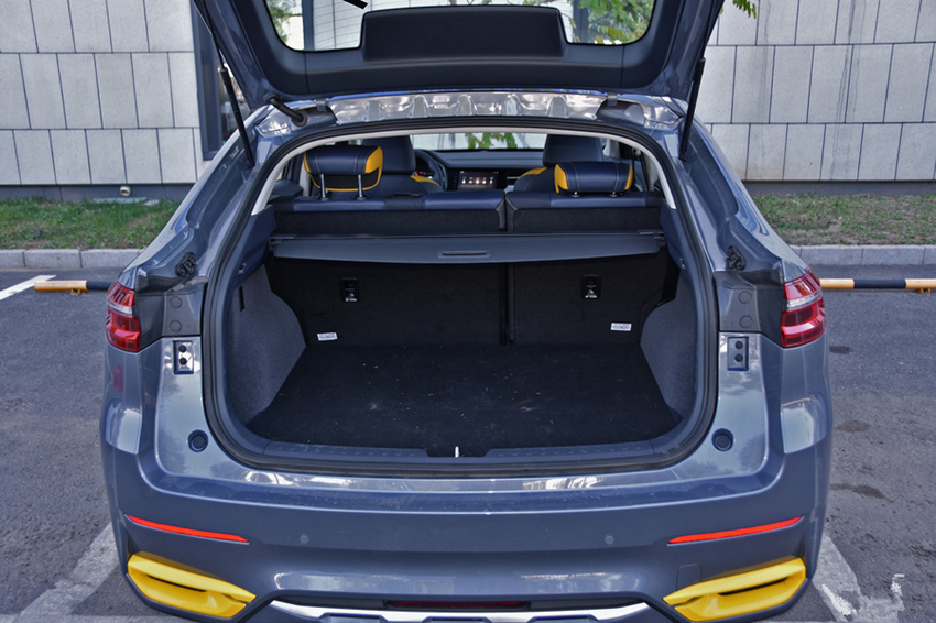 卡宴■魏建军又赢了!买不起卡宴选它,大溜背+2.0T,10万开出30万面子