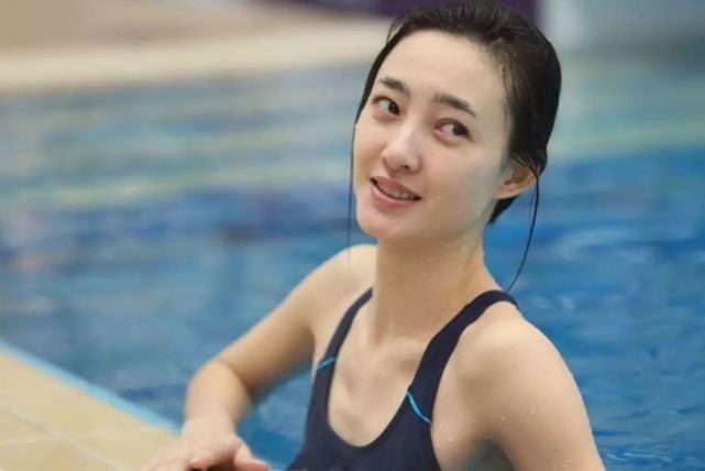 奔跑吧兄弟|《跑男》最受欢迎女嘉宾，baby没上榜，李沁排第六，第一却是其貌不扬的她