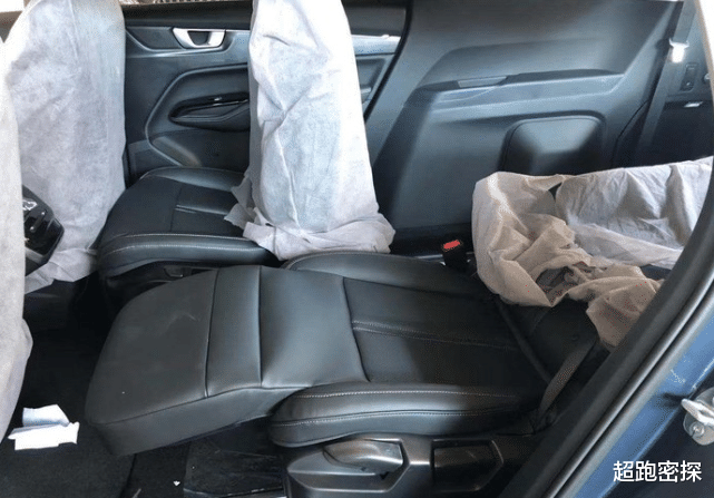 五菱|五菱首款银标MPV已现身，2米8轴距+6座布局，比宝骏系列实用！