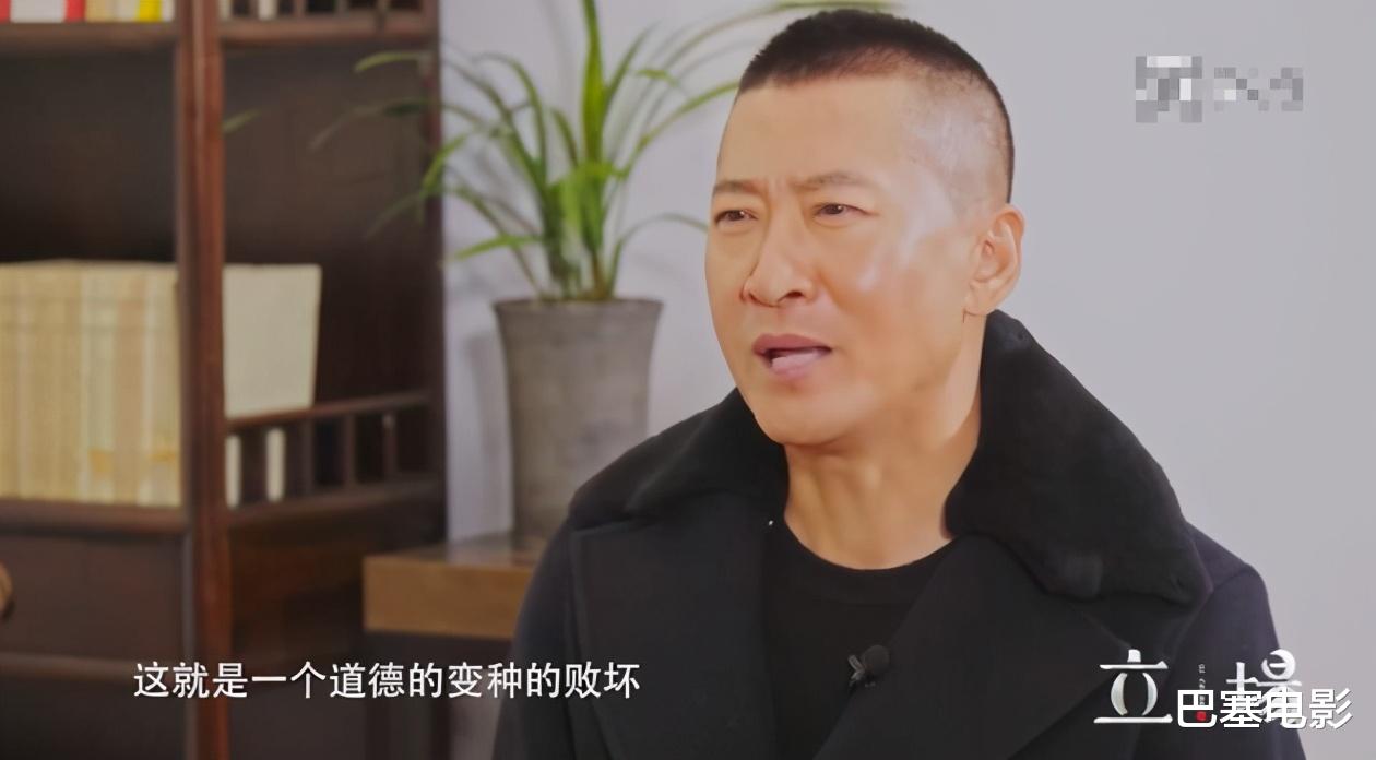 表情包|杨超越靠它上央视新闻，洪世贤借它翻红，明星表情包的黑黑红红