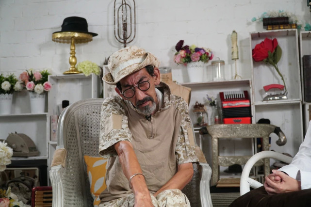 娱你有瓜|60岁“胖头陀”近况，转行做市场监督，经济困难欠菲佣妻子婚礼