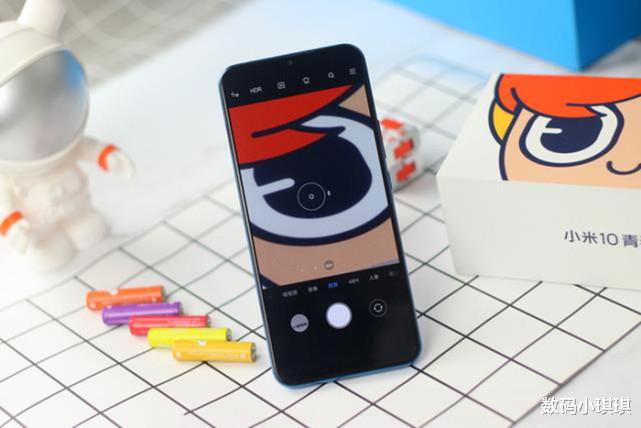 小米科技|小米迎来挑战！50倍变焦+128G只要1949，雷军：没人买我再降