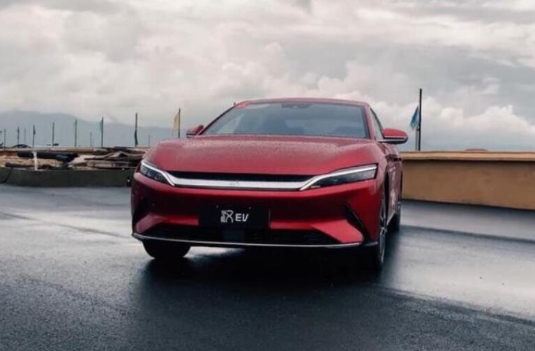 比亚迪汉ev|首搭刀片电池，累计交付仅1300台，比亚迪汉EV为何卖不动？