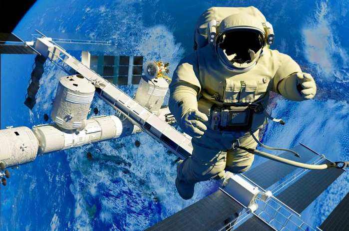 #宇航员#如果宇航员不慎掉入宇宙中，会有什么样的结局