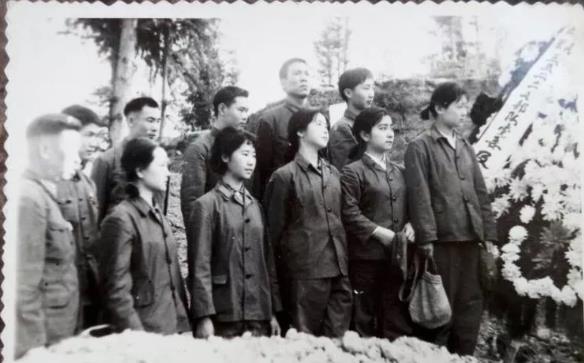 中越关系|1979年中越战争：不曾公开的“35227烈士转运站”，内附真实照片