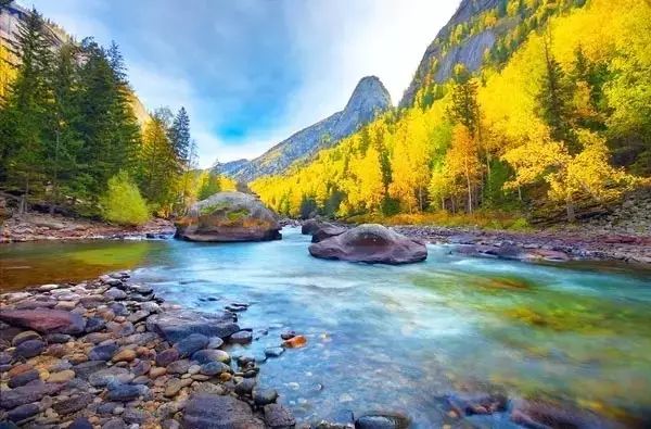 旅行|金秋若有十分美，九分在这里！再过10天，这里将成为中国最梦幻的地方。