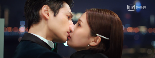 罗云熙|《半是蜜糖半是伤》首播：无脑小甜剧，男女主演被吐槽没有CP感