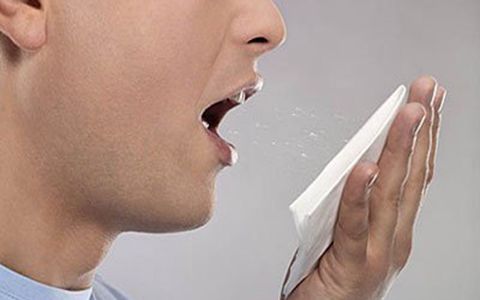 「咳嗽」判断肺是否健康，看头就知道，若没有这三个表现，说明肺还不错