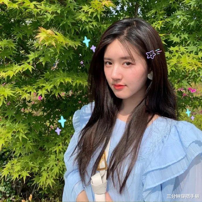 赵露思■“馒头脸”原来也可以很女神！赵露思晒初夏美照，长发披肩超温柔