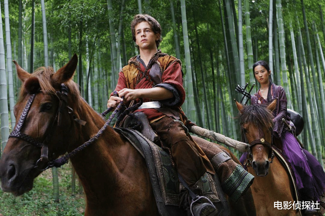 成龙■2008年，成龙、李连杰两位巨星合拍《功夫之王》，却沦为一个笑话