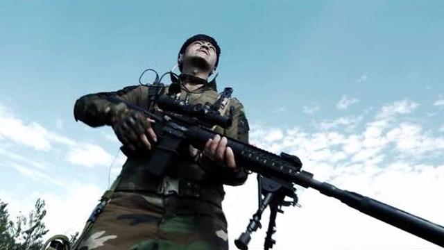 「势不可挡」《势不可挡》好看的战争场面，大胆拍摄手法，这种国产电影太少了