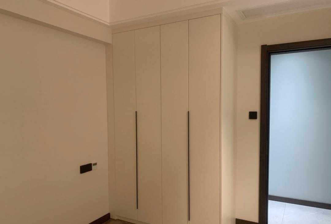 |辛苦九个月硬装完工,保洁做完效果还不错,无主灯简约又大气!