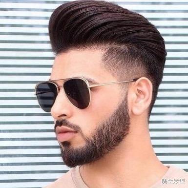 『发型』男士夏季发型别乱剪，这9款造型干净帅气，很有精神