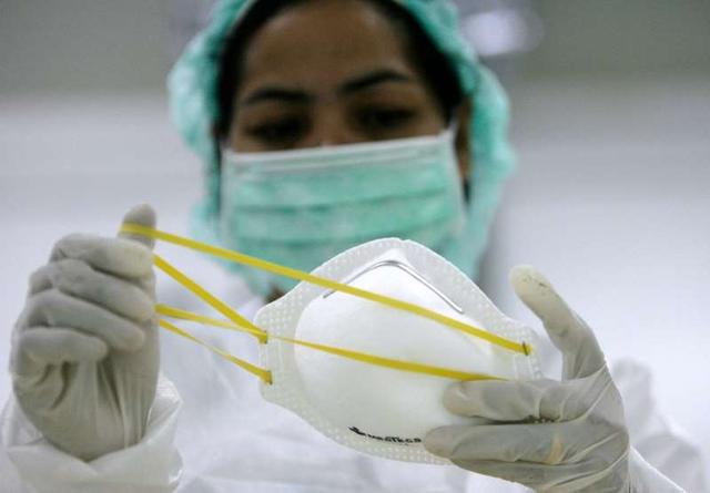 柯林斯:美国科学家发明新型口罩:一旦检测到新冠病毒,就会发出荧光信号