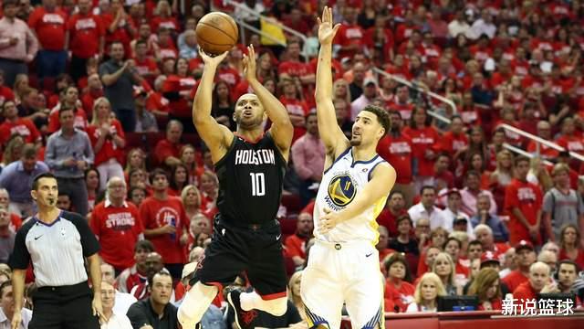 勇士队|克莱遭遇跟腱撕裂赛季报销，若当初续约此人，或可避免悲剧