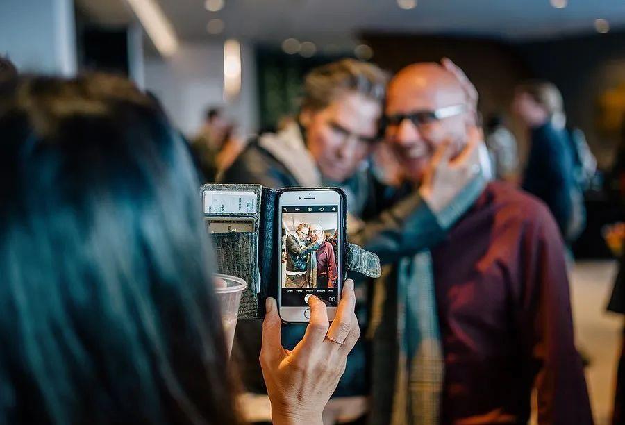 方·基默|《壮志凌云2》2021年上映，“冰人”方·基默如今靠插管进食