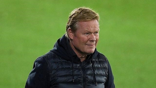 巴塞罗那|略尴尬！巴萨新援德斯亮相诺坎普，颠球耍帅失败，球迷想起登贝莱