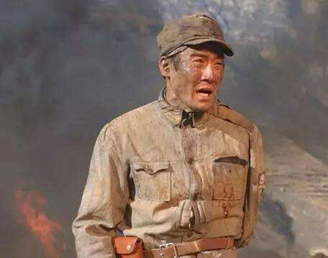 黄巢■将军新婚却坐着不动，新娘：不喜欢我干嘛娶我？将军：我怕吓着你