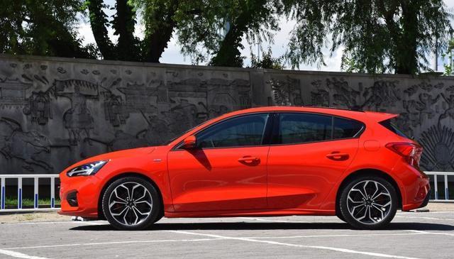 福特福克斯|福特福克斯：我都跌破8万了，为啥还是没人要