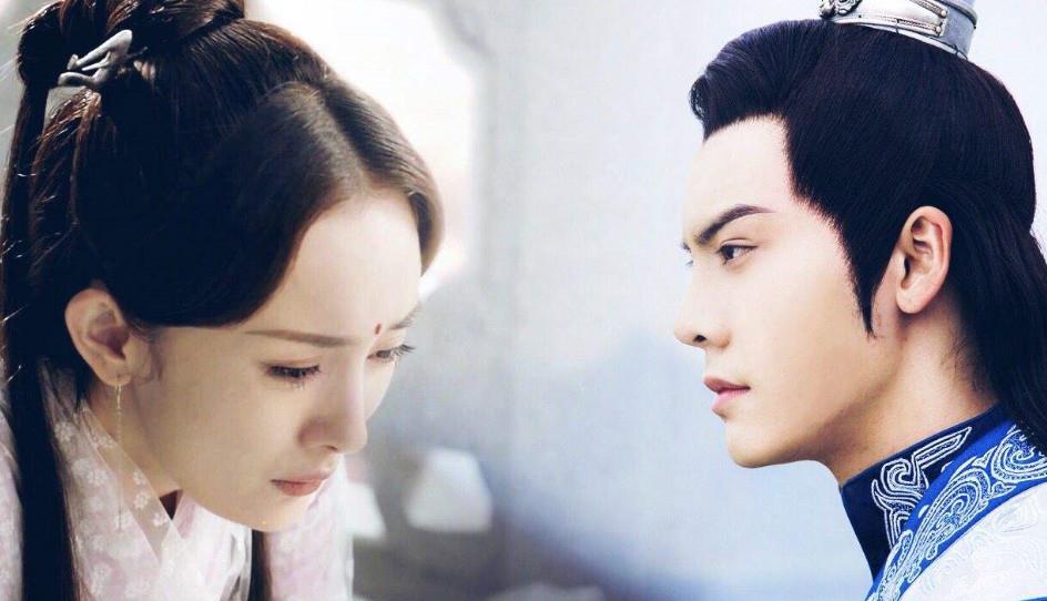 #陈伟霆#时隔7年杨幂陈伟霆再度合作，两人终于站在了同一位置
