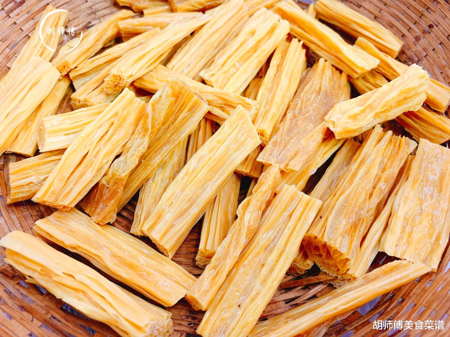 ：泡腐竹时，千万别马上用水泡！厨师长教你一招，腐竹1分钟就泡胀