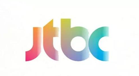 武侠剧▲万福金永敏50岁超童颜 夫妇的世界渣穿地心 与记者娇妻已结婚12年