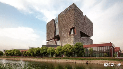 诺丁汉大学|我国“学费最贵”的2所大学，名气一般却很难考，一般人上不了