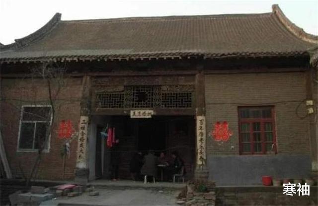 寒袖|郑州钉子户坚决不拆，拒绝88亿补助后，把自家祖宅变成文物建筑！