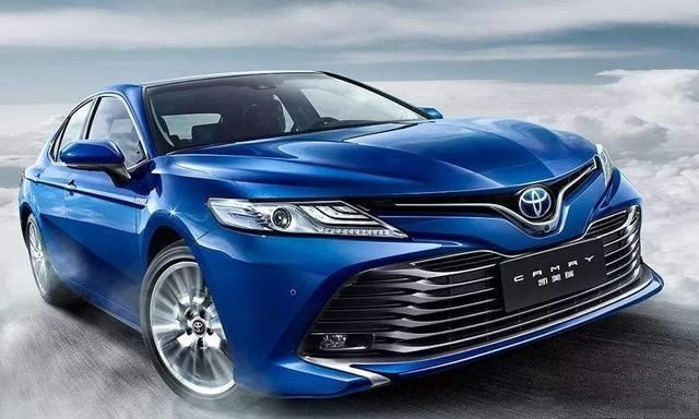 丰田凯美瑞|凯美瑞2.5和2.0选谁？车主：差距大得无法想象