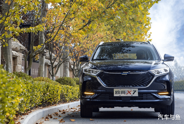 长安汽车|“落地8万”长安欧尚X7，265扭矩+前后独立悬架，还有双10寸大屏