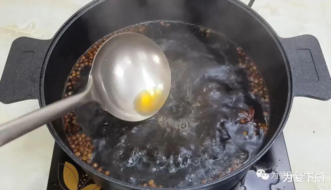 []糖醋蒜这做法才正宗，掌握配方比例，一次做四斤，吃半年也不怕坏