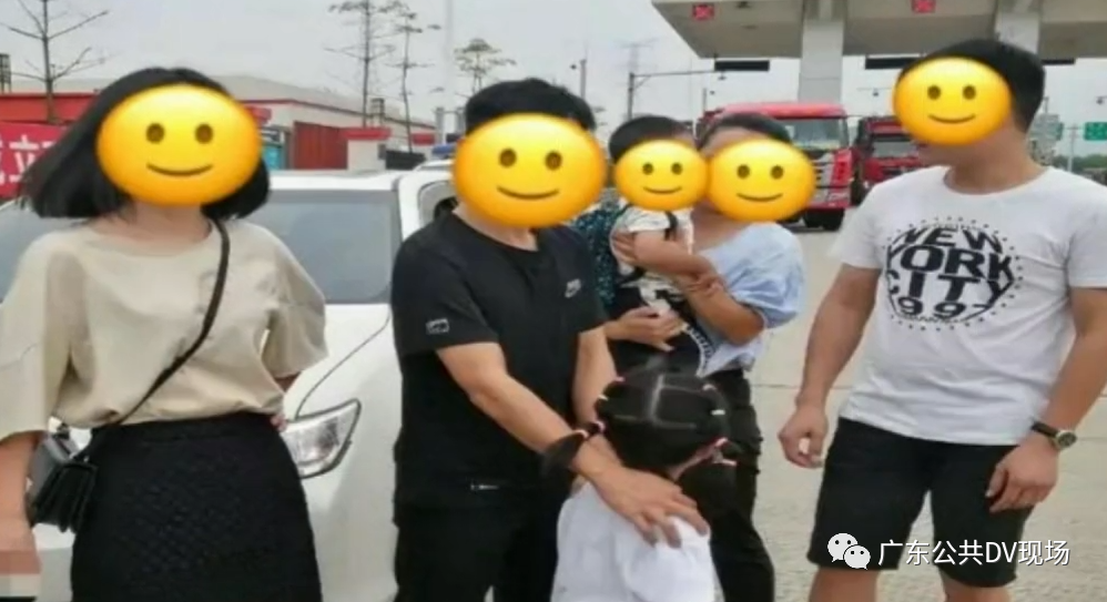 半岛晨报|车上多坐一名婴儿也算超员？网友议论纷纷！权威回应来了